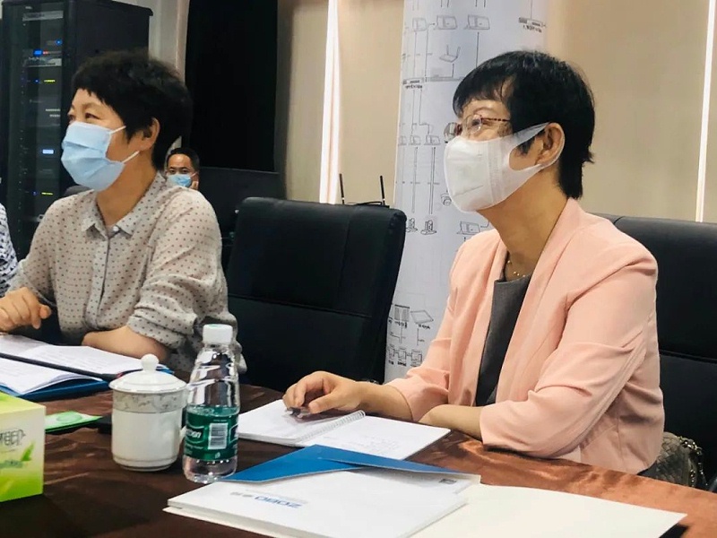 區(qū)委統(tǒng)戰(zhàn)部和九三學(xué)社區(qū)工委、民營(yíng)經(jīng)濟(jì)代表人士蒞臨卓邦開(kāi)展談心活動(dòng)