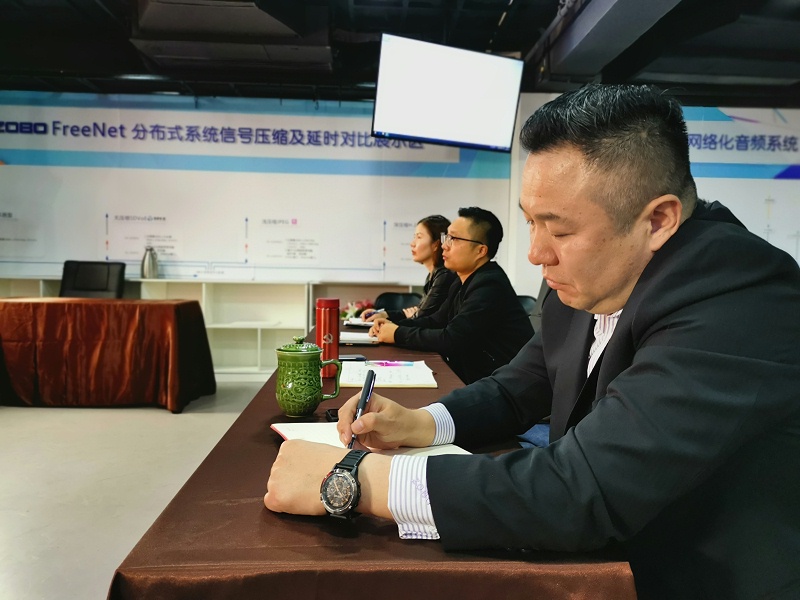 喜慶二 奮進新征程丨ZOBO卓邦組織全體黨員及員工代表集體收看黨的二召開盛況直播