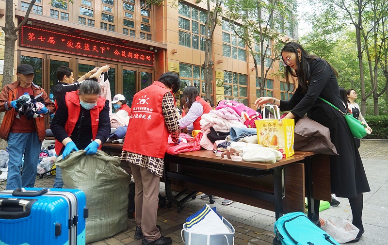 3發(fā)揮黨員模范作用 ZOBO卓邦第七屆“愛在藍天下”公益捐贈