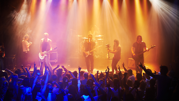 電聲樂隊(duì)演出擴(kuò)聲系統(tǒng)解決方案