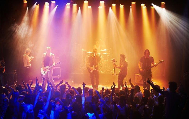 電聲樂(lè)隊(duì)演出擴(kuò)聲系統(tǒng)解決方案