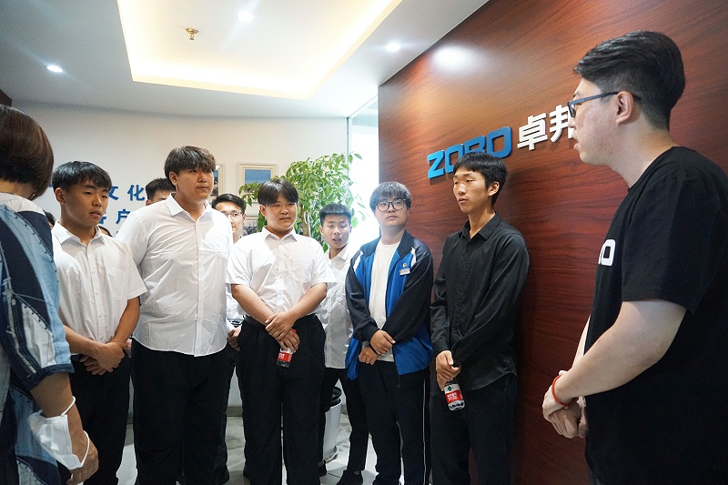 校企合作 走進(jìn)職場(chǎng) 協(xié)同育人丨歡迎北京市經(jīng)貿(mào)技術(shù)學(xué)校師生來(lái)ZOBO卓邦參觀學(xué)習(xí)