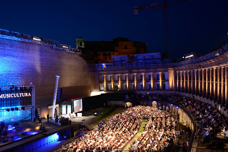 分析舞臺音響效果的藝術(shù)設(shè)計(jì)