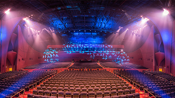 劇院的觀眾廳音響擴(kuò)聲系統(tǒng)，舞臺(tái)音響系統(tǒng)，以及控制室監(jiān)聽(tīng)系統(tǒng)