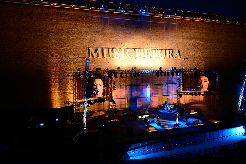 舞臺(tái)音響設(shè)備的調(diào)試技巧