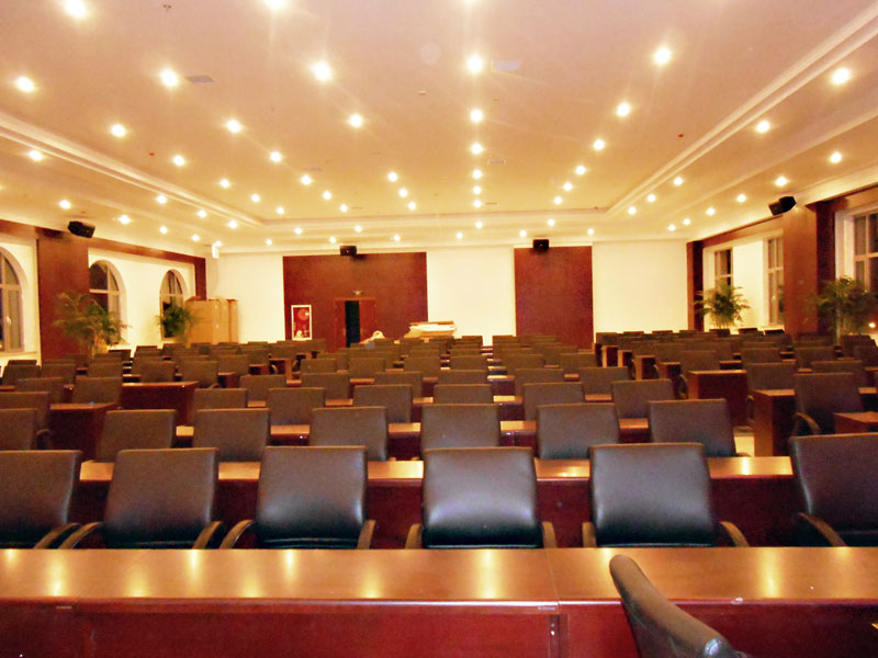 會議室音響設備嘯叫的原因與解決方法