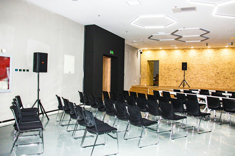 多功能廳室內(nèi)擴(kuò)聲系統(tǒng)的聲場(chǎng)設(shè)計(jì)