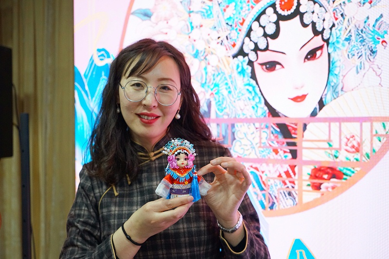 ZOBO卓邦工會丨舉辦體驗(yàn)非遺之美-制作北京絹人的“女神節(jié)”活動