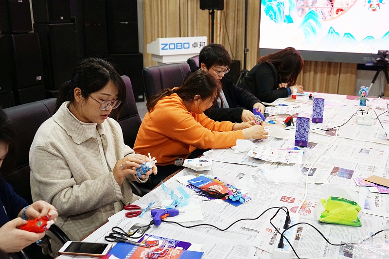 ZOBO卓邦工會丨舉辦體驗(yàn)非遺之美-制作北京絹人的“女神節(jié)”活動